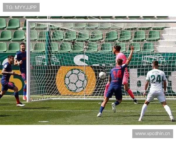 塞维利亚财政危机影响显现,球队稳定性面临考验