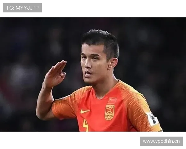 菲尔米诺与努涅斯战术角色对比:伪九号与冲击型中锋如何抉择 菲尔米诺与努涅斯战术角色对比:伪九号与冲击型中锋如何抉择