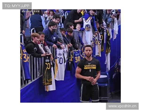 德拉季奇无球跑动提升挡拆效率，带动太阳核心进攻节奏